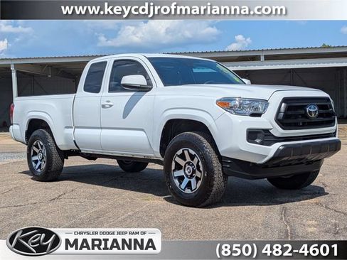 Used 2023 Toyota Tacoma SR RWD image 1