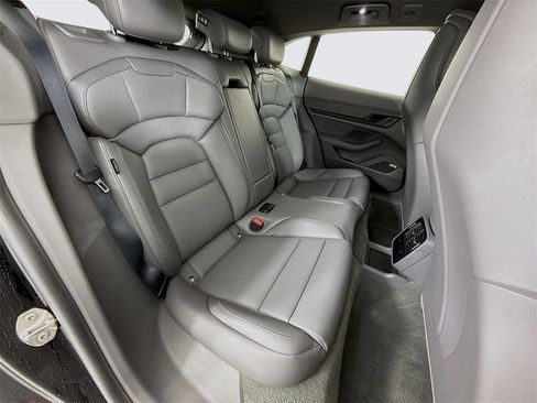 Used 2022 Porsche Taycan 4 Cross Turismo image 28