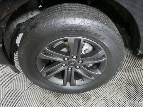 Used 2023 Ford F150 Lariat w/ Equipment Group 502A High image 8