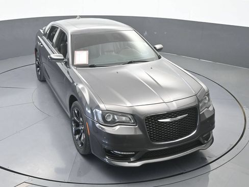 Used 2020 Chrysler 300 S w/ S Model Appearance Package RWD image 55