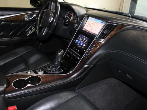 Used 2018 INFINITI Q50 Luxe w/ Essential Package (3.0T Luxe) AWD/4WD image 31