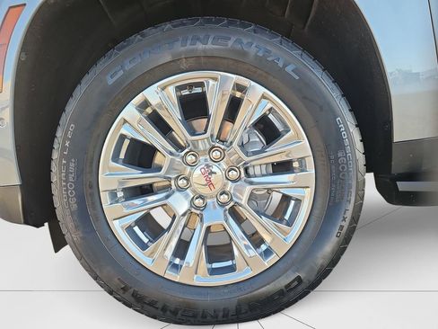 Used 2025 GMC Yukon Denali image 24