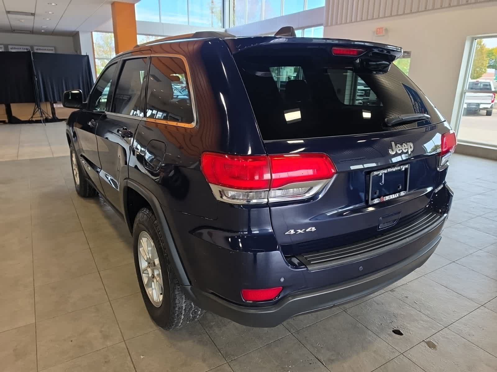 Used 2018 Jeep Grand Cherokee Laredo AWD/4WD image 10