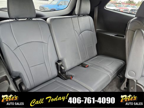 Used 2024 Buick Enclave Premium image 15