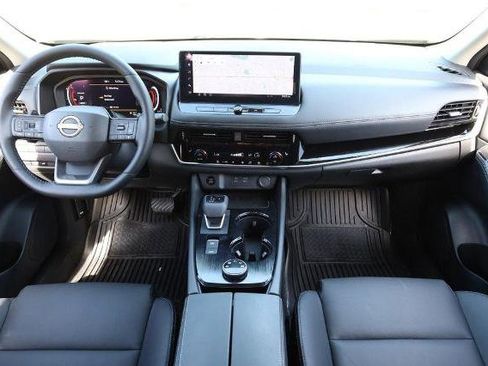 Certified 2025 Nissan Rogue SL AWD/4WD image 23