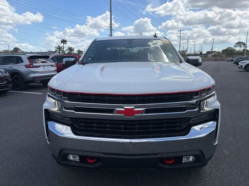 Used 2021 Chevrolet Silverado 1500 LT image 2
