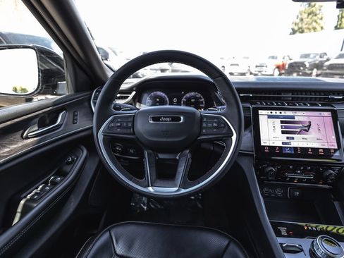 Used 2024 Jeep Grand Cherokee L Limited w/ Luxury Tech Group II AWD/4WD image 22