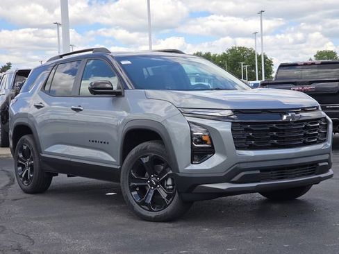 New 2026 Chevrolet Equinox LT w/ Midnight Edition FWD image 2