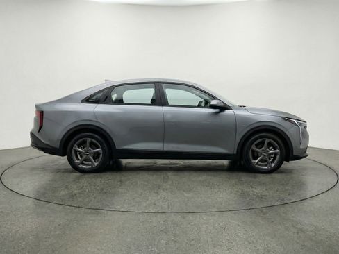 Used 2025 Kia K4 LXS image 11