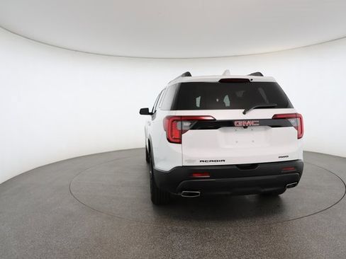 Used 2023 GMC Acadia SLE w/ Driver Convenience Package image 13
