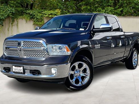 Used 2015 RAM 1500 Laramie w/ Convenience Group image 3