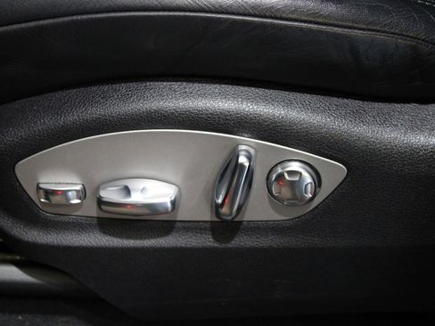 Used 2020 Porsche Macan image 22