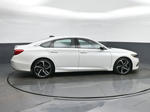 Used 2022 Honda Accord Sport image 8