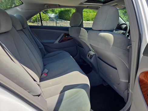 Used 2009 Toyota Camry XLE FWD image 21