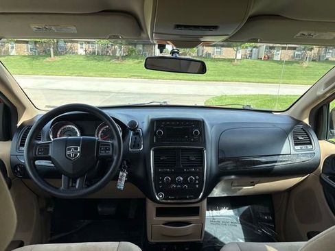 Used 2014 Dodge Grand Caravan SXT FWD image 25