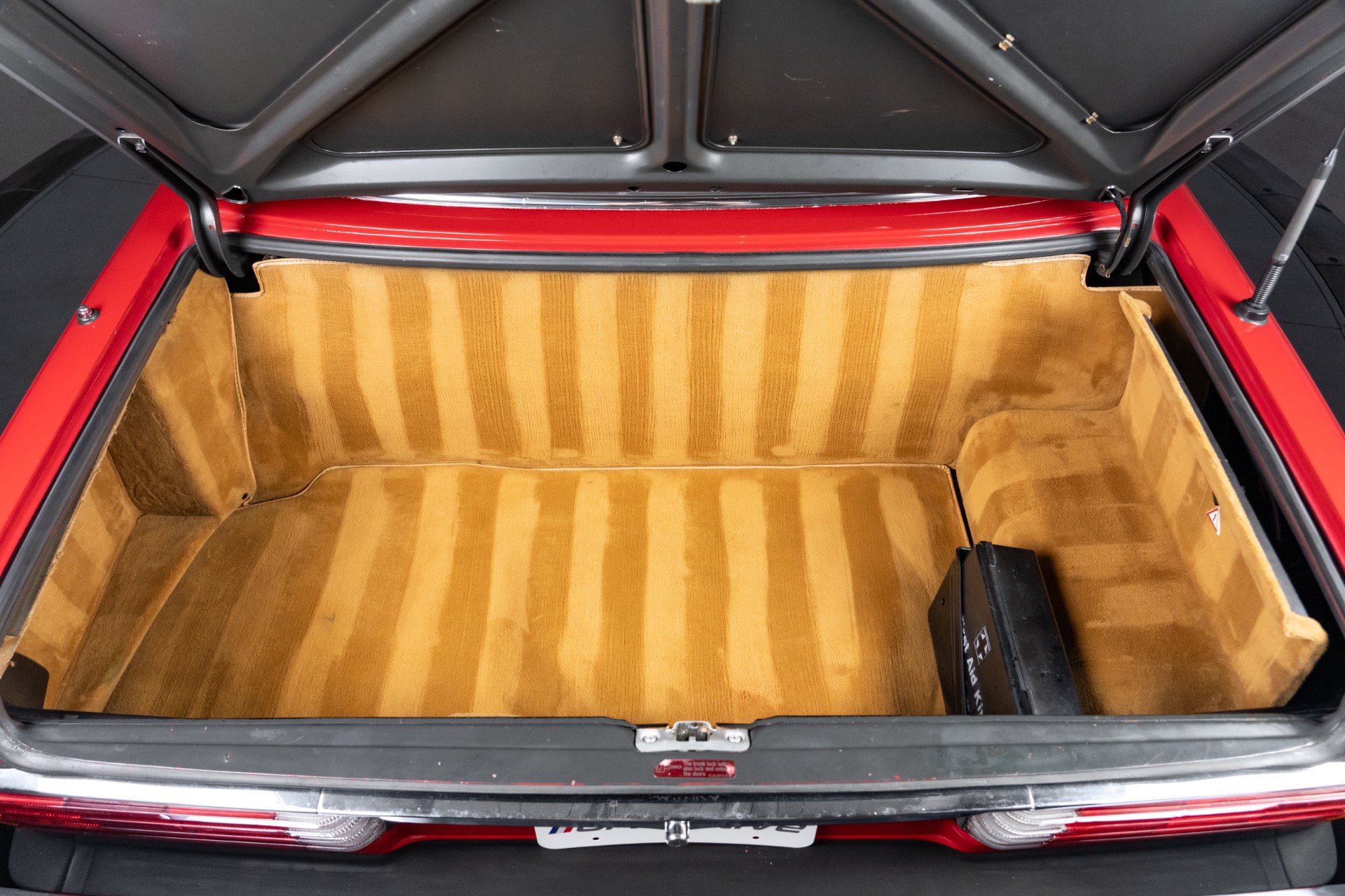 Used 1987 Mercedes-Benz 560 SL image 41