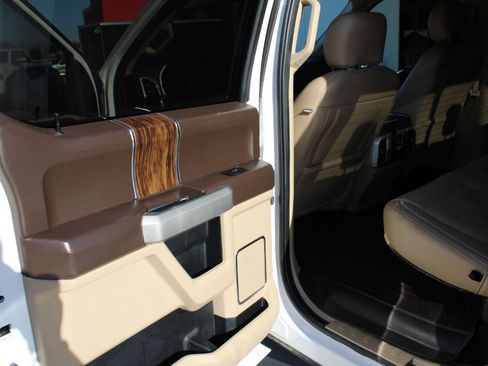 Used 2019 Ford F150 Lariat w/ Equipment Group 502A Luxury image 10