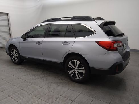 Used 2019 Subaru Outback 2.5i Limited image 3