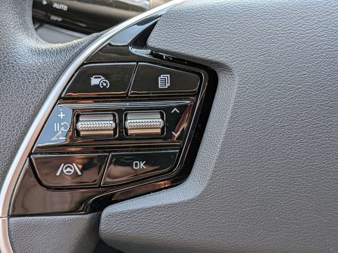 Used 2025 Kia Niro LX FWD image 19