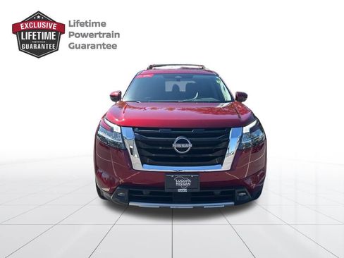 Certified 2023 Nissan Pathfinder SL w/ SL Premium Package FWD image 8