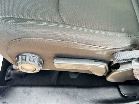 Used 2023 Jeep Wrangler Unlimited AWD/4WD image 21
