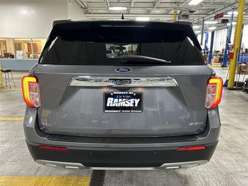 Used 2021 Ford Explorer XLT w/ Equipment Group 202A image 27