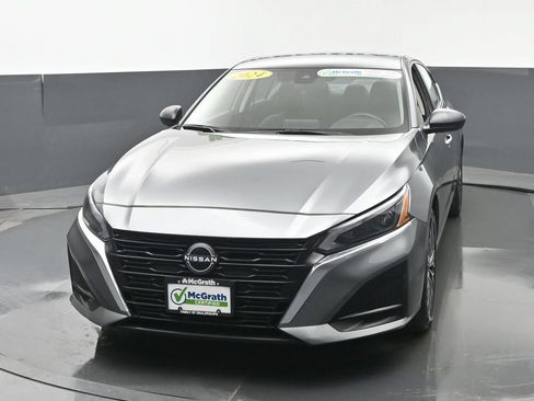 Used 2024 Nissan Altima 2.5 SV FWD image 6