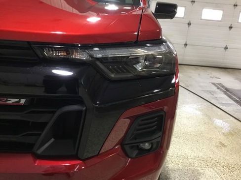 Used 2024 Chevrolet Colorado Z71 w/ Z71 Convenience Package 2 image 7