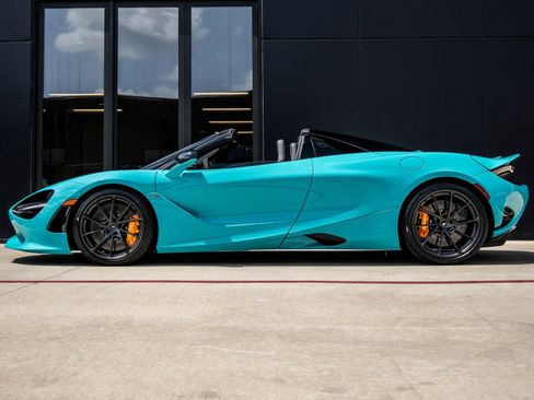 Used 2024 McLaren 750S Spider image 11