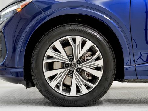 Used 2023 Audi Q4 e-tron Premium Plus RWD image 27