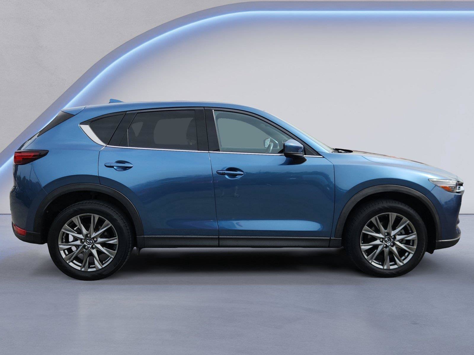 Used 2019 MAZDA CX-5 Signature AWD/4WD image 2