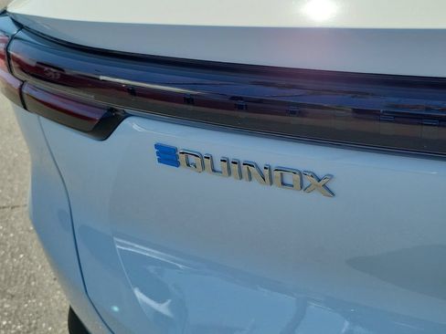 Used 2026 Chevrolet Equinox EV LT FWD image 20