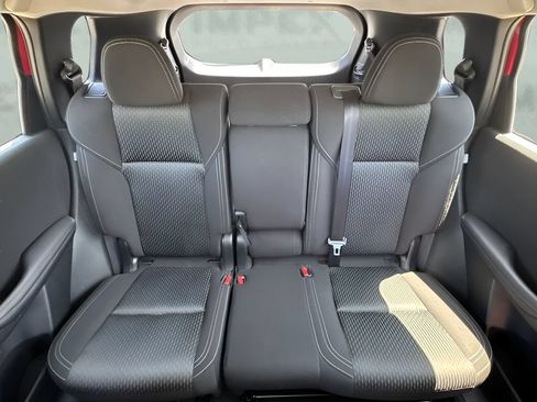 Used 2025 Mitsubishi Outlander ES FWD image 10
