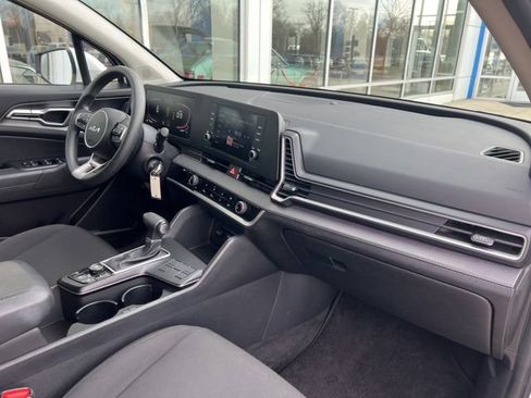Used 2024 Kia Sportage LX image 23