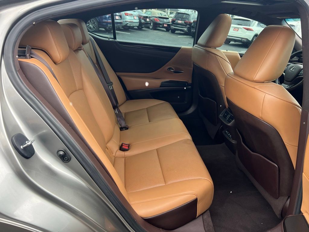 Used 2019 Lexus ES 350 w/ Premium Package FWD image 25
