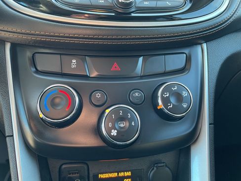 Used 2022 Chevrolet Trax LT image 18