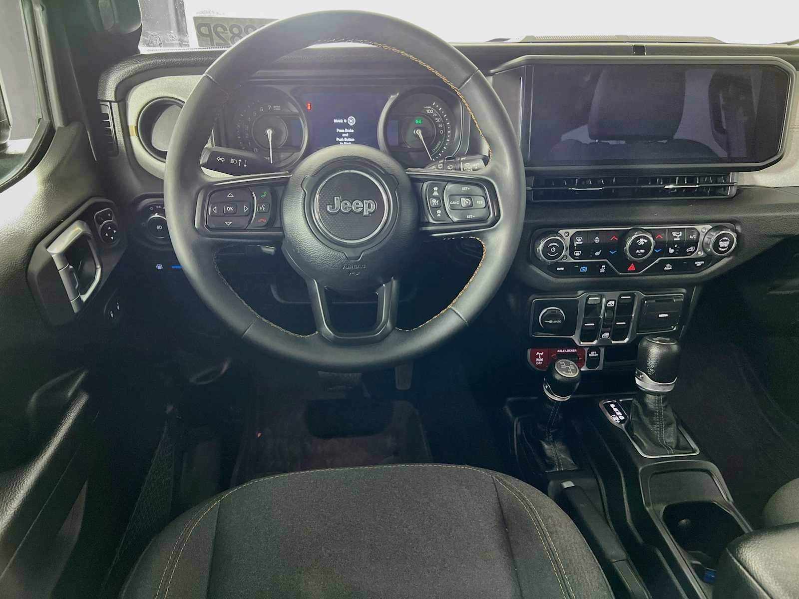 Used 2024 Jeep Wrangler Unlimited AWD/4WD image 22