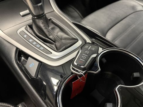 Used 2016 Ford Edge SEL w/ Equipment Group 201A AWD/4WD image 12