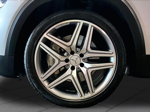 Certified 2022 Mercedes-Benz GLB 35 AMG 4MATIC image 11