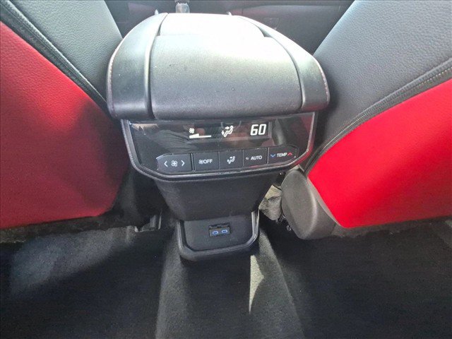 Used 2022 Toyota Highlander XSE FWD image 17
