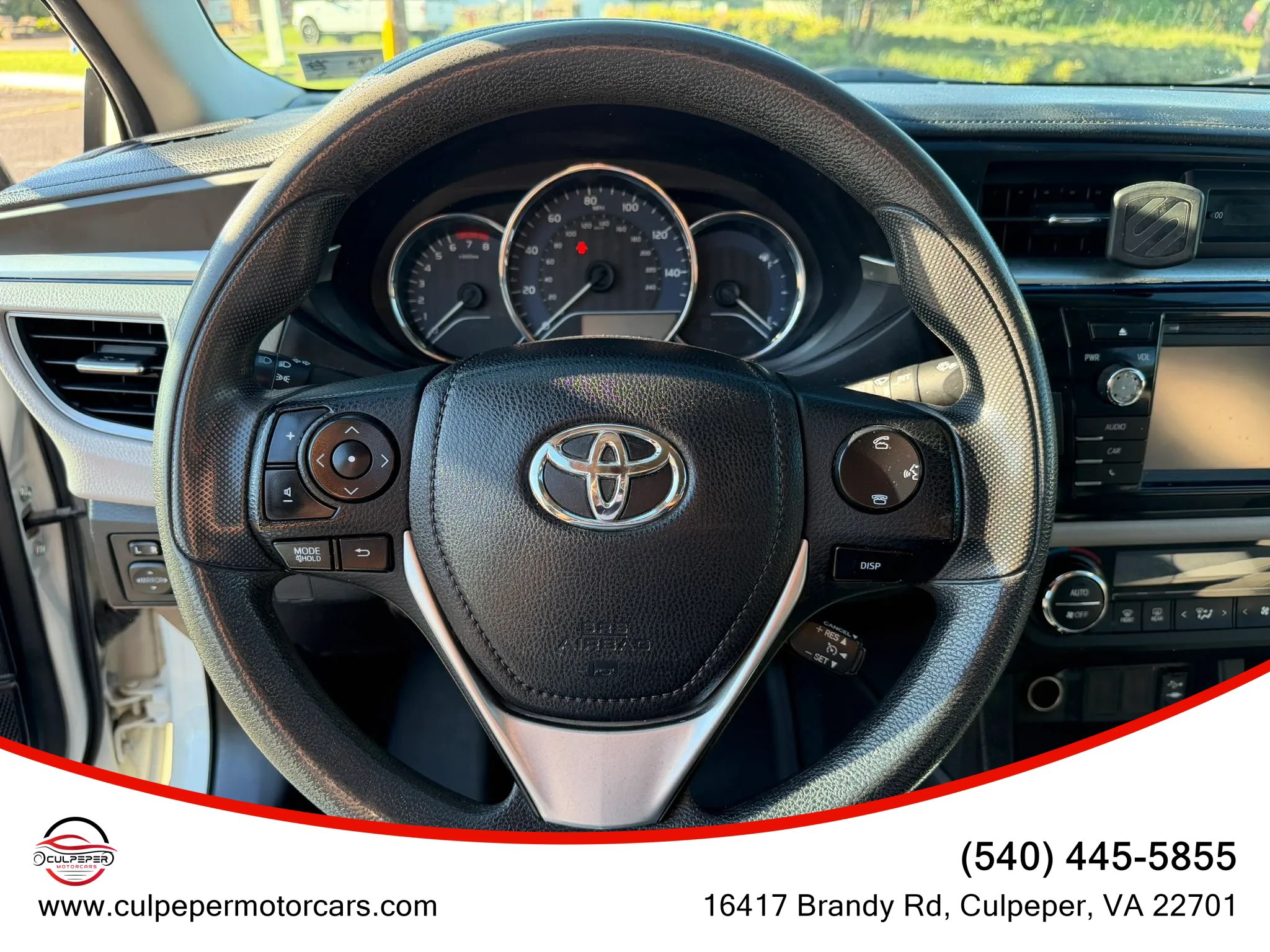 Used 2014 Toyota Corolla LE FWD image 16