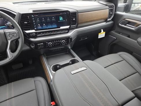 New 2026 GMC Savana 3500 w/ Driver Convenience Package RWD image 35