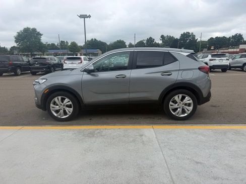 Used 2025 Buick Encore GX Preferred w/ Comfort Package FWD image 13