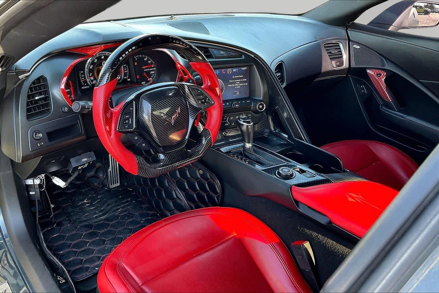 Used 2019 Chevrolet Corvette Stingray Coupe w/ 1LT RWD image 13