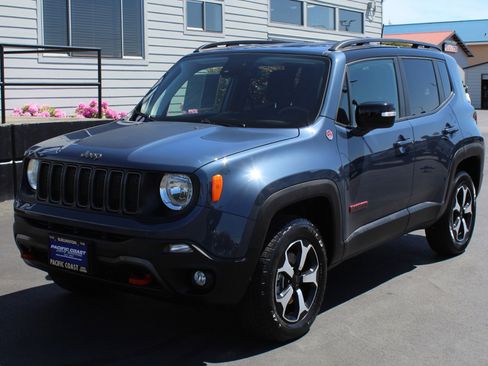 Used 2022 Jeep Renegade Trailhawk AWD/4WD image 2