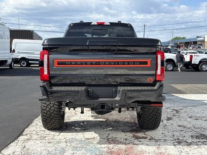 New 2026 Ford F250 Lariat w/ Black Appearance Package