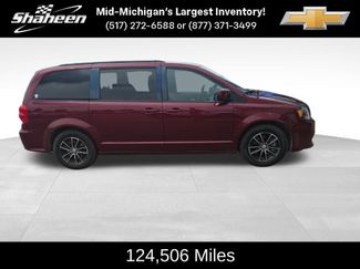 Used 2018 Dodge Grand Caravan SXT w/ Blacktop Package FWD video 2