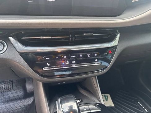 Used 2025 Buick Envista Avenir FWD image 24