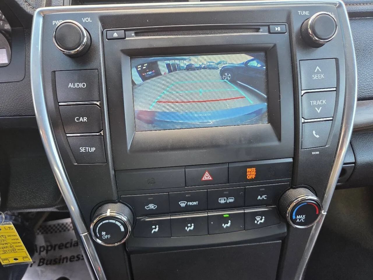 Used 2015 Toyota Camry LE FWD image 7
