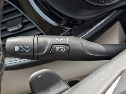 Used 2022 Buick Envision Essence w/ Safety Package AWD/4WD image 44